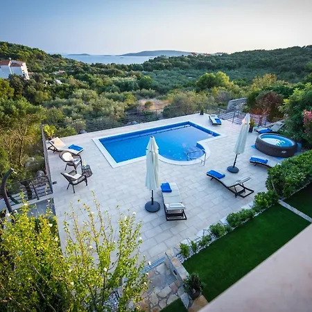 Villa Nela