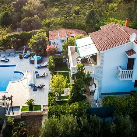 Villa Nela